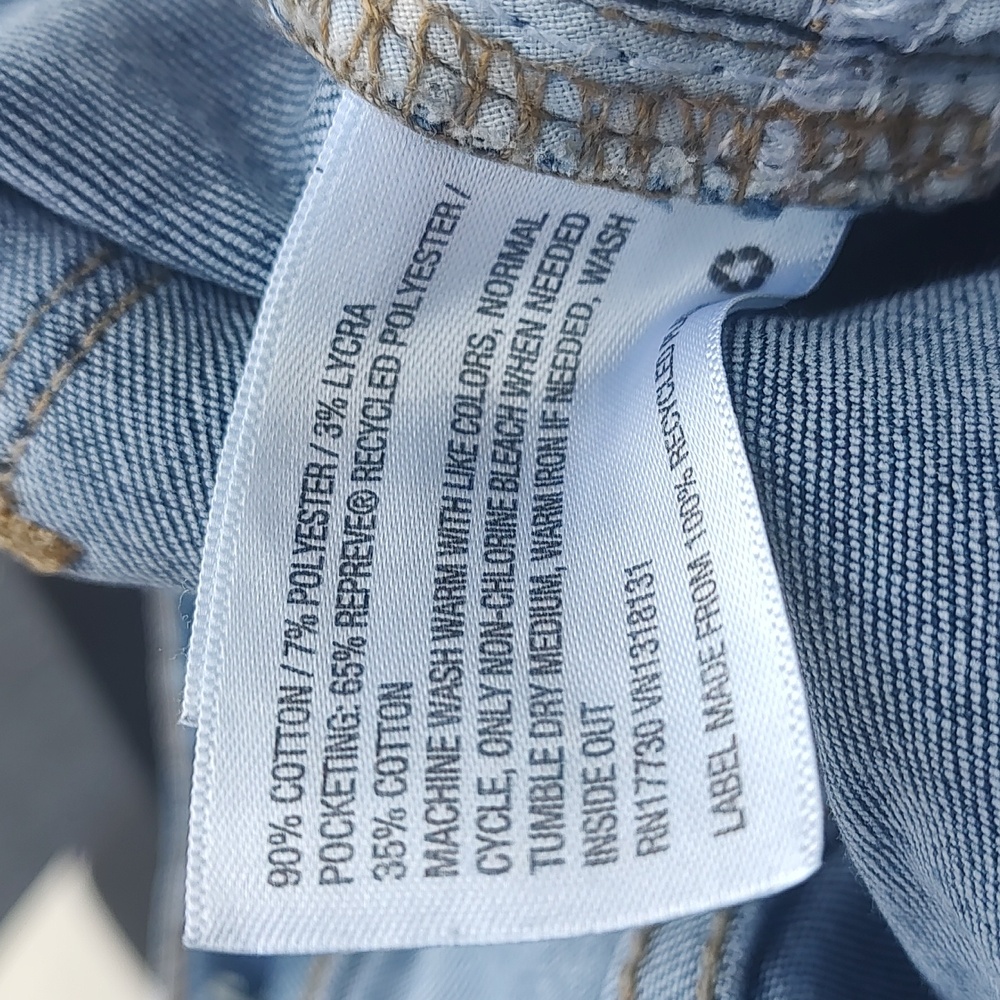 Universal Threads 👖 - Picture 9 of 9